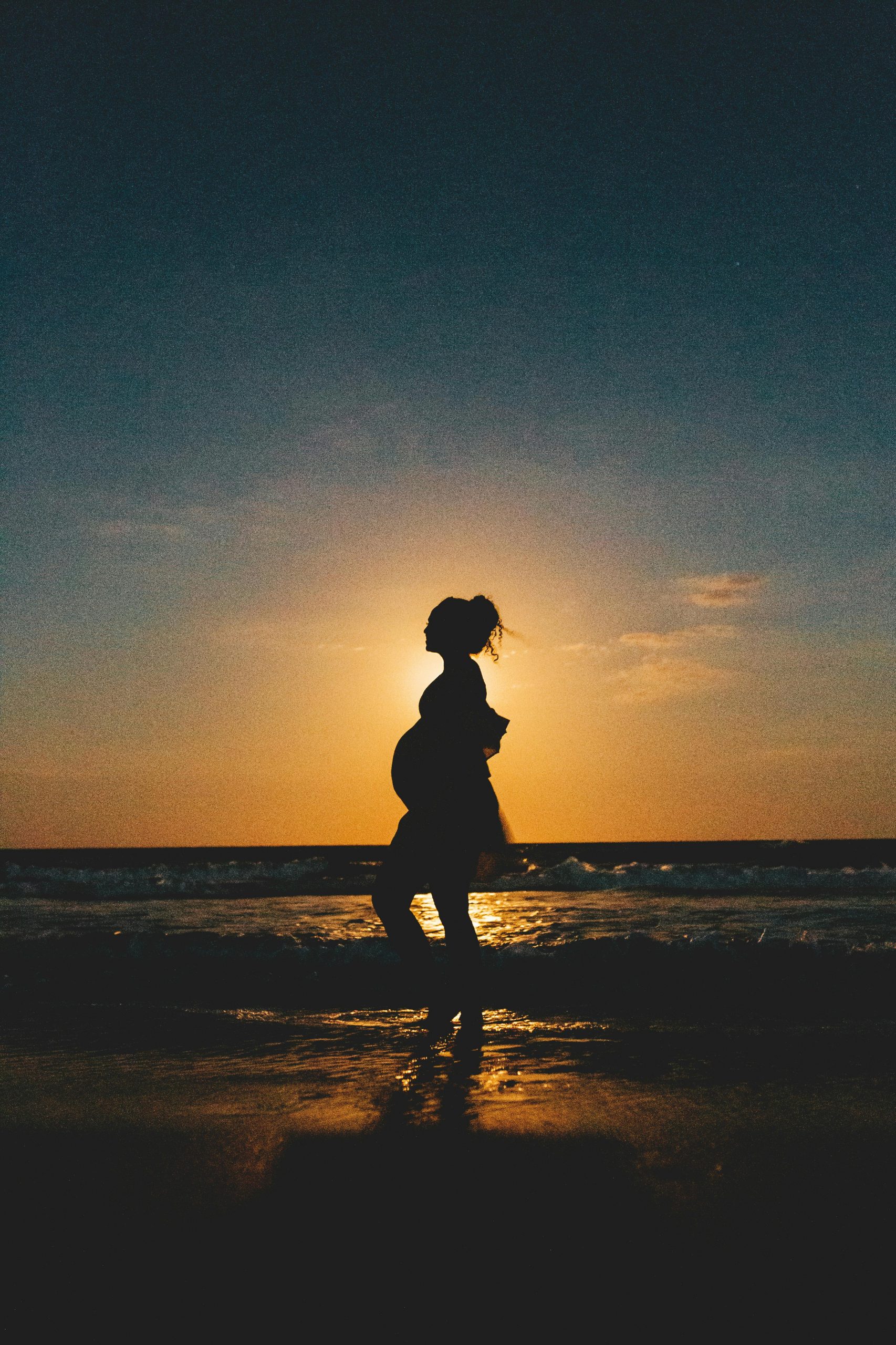 Femme enceinte sereine